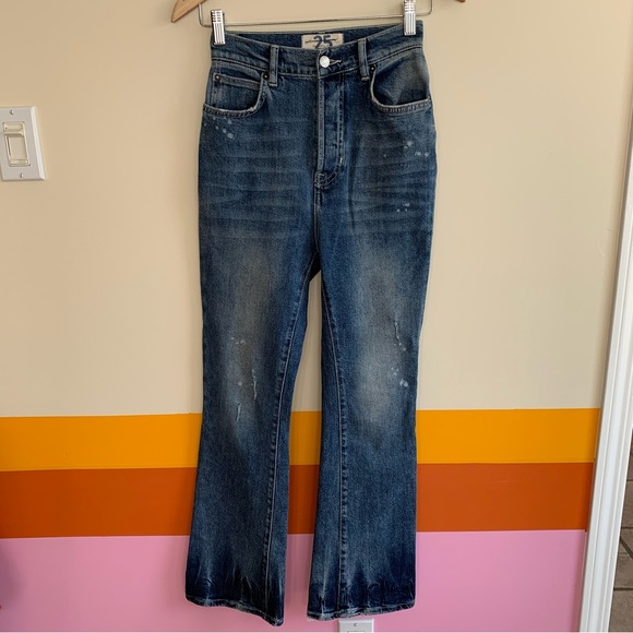 we the free people Phoenix Crop Flare Jeans . - Picture 3 of 6